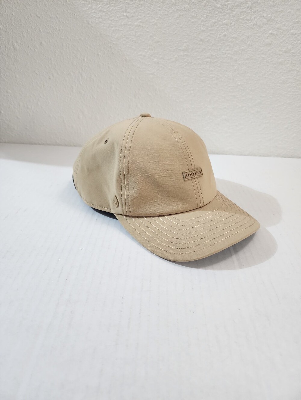 Melin The Legend Hydro Snapback Hat Tan Performance Cap Classic Size C/L